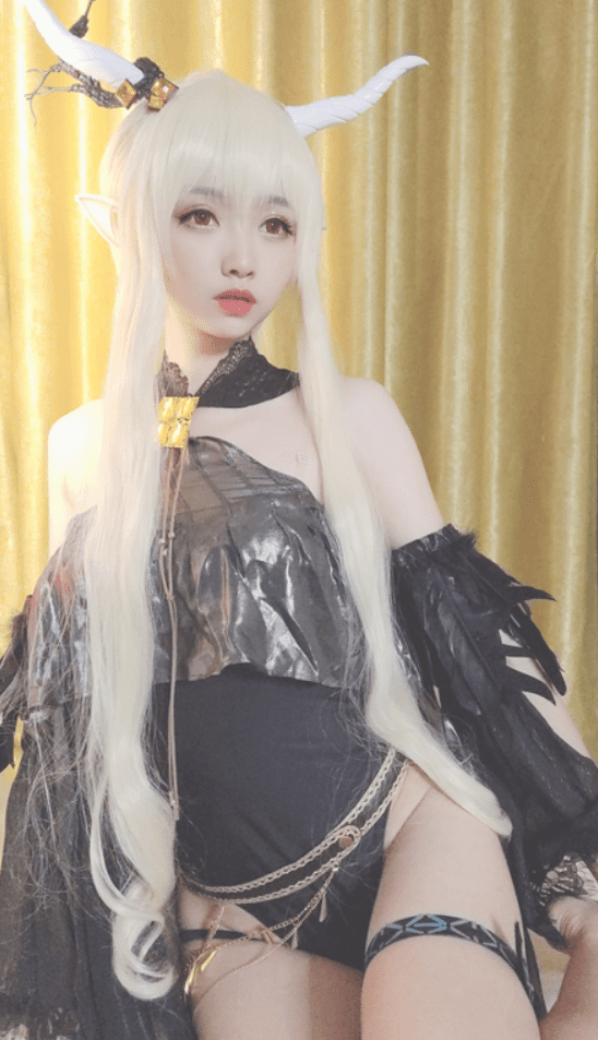 大大卷卷小卷 – COS写真套图合集【持续更新中】预览图 4