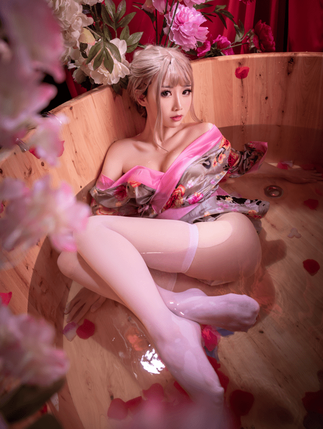 面饼仙儿–NO.109 浴缸花香[18P265M]预览图 3
