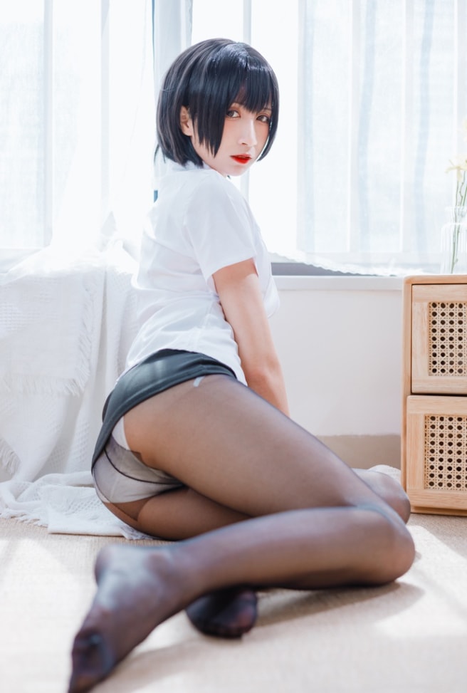贝儿酱Miki – OL装 [31P-289MB]预览图 2