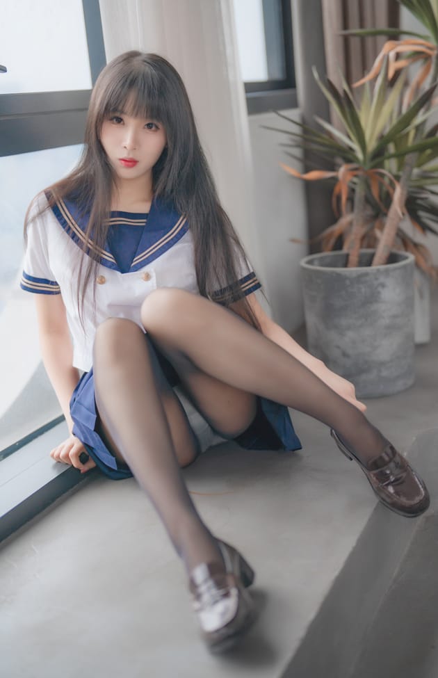 轩萧学姐 – NO.041 5月舰长 黑丝jk[32P-113MB]预览图 2
