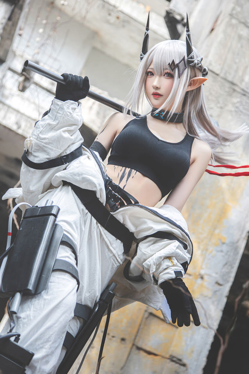 [COSER]人气小姐姐南宫COSPLAY写真作品合集[19T/4.45GB]